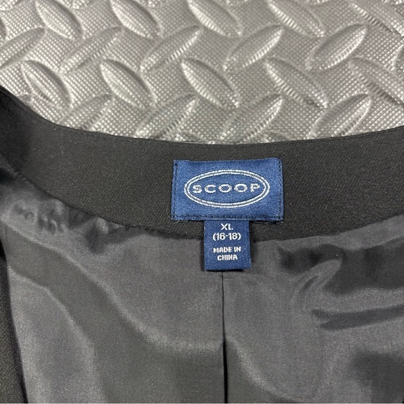 Scoop Black Tailored Vest XL Button Front Waistcoat Top NWT - Picture 3 of 9